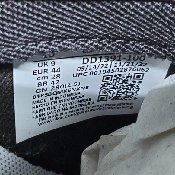 Nike Dunk Low - Picture 11 of 11